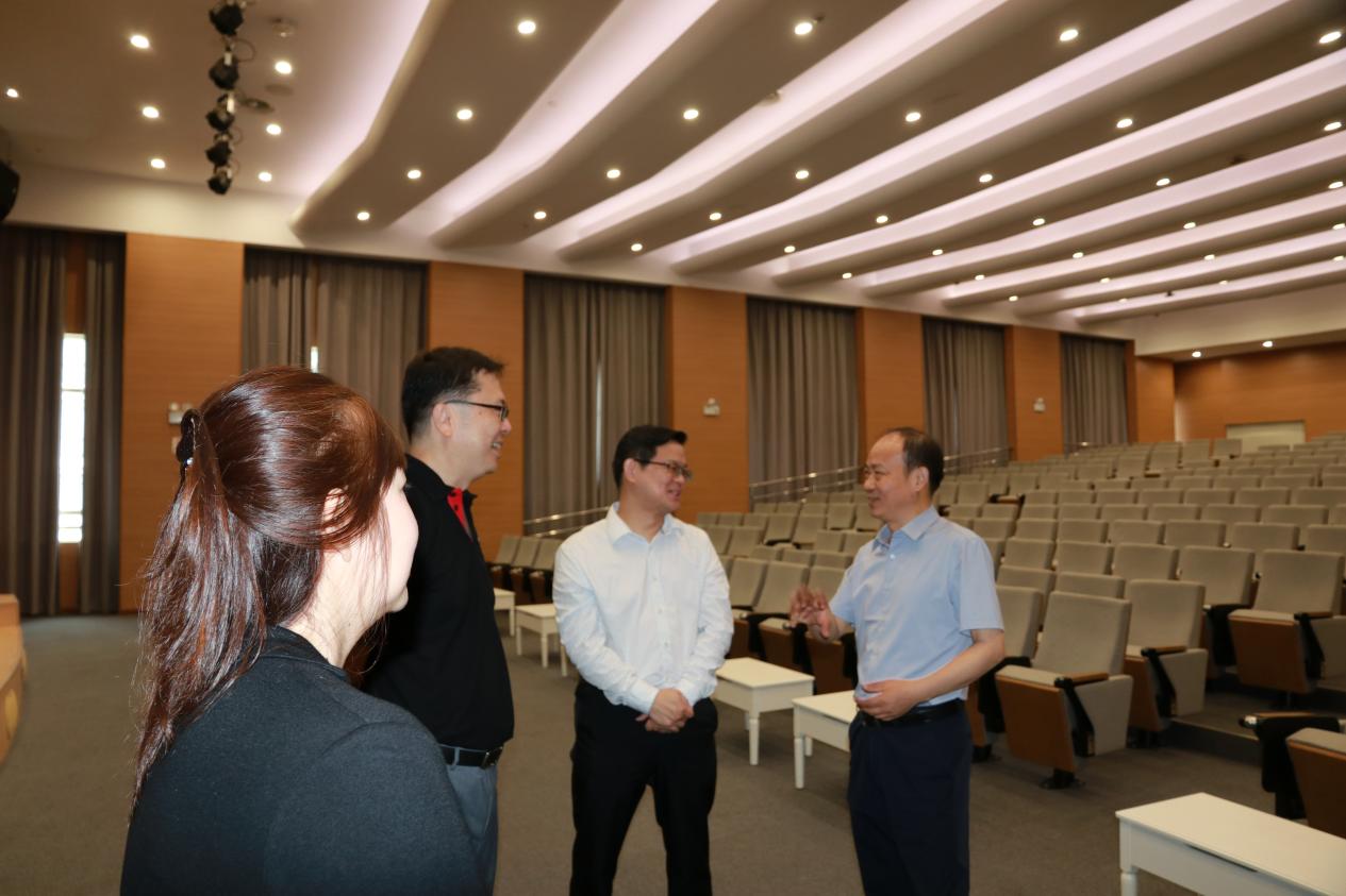 1727073883954091664.jpg 1727073883954091664.jpg