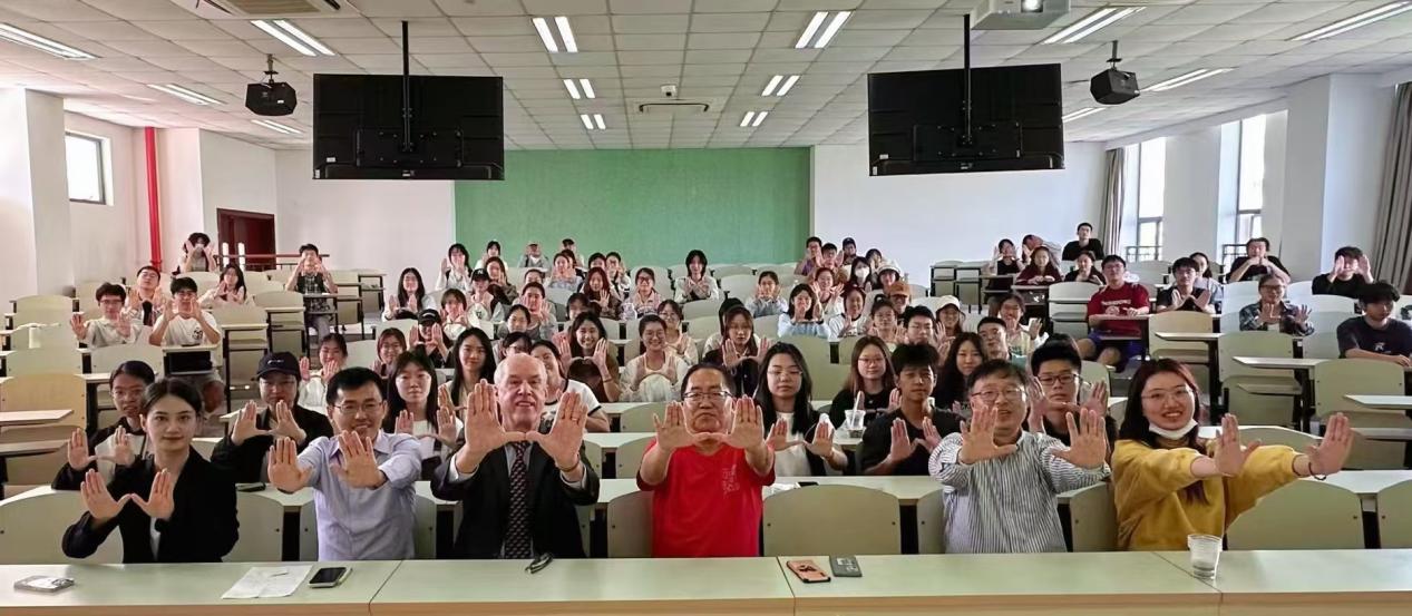 1729561212089043243.jpg 1729561212089043243.jpg